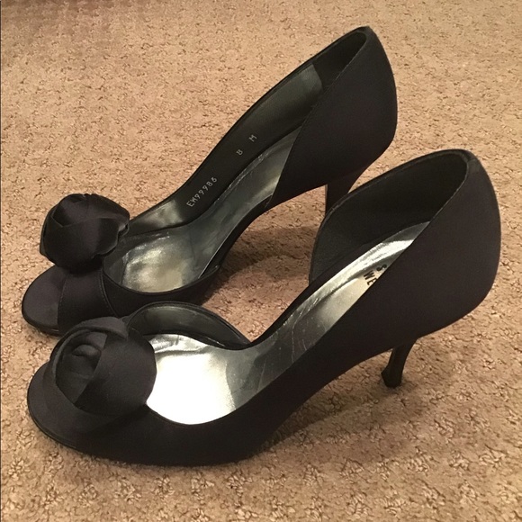 🌷STUART WEITZMAN EVENING PUMPS SIZE 8 - Picture 3 of 10